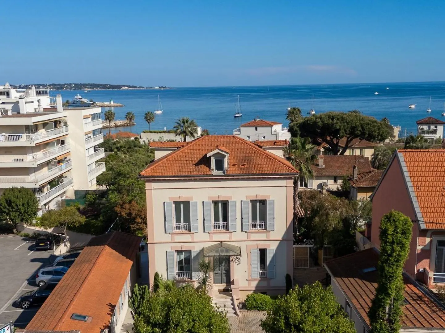 ואלאוריס Villa Lucienne